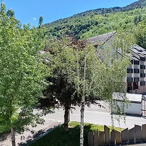 https://agreable-studio-proche-du-centre-ville-saint-lary-soulan.midi-pyreneeshotels.com